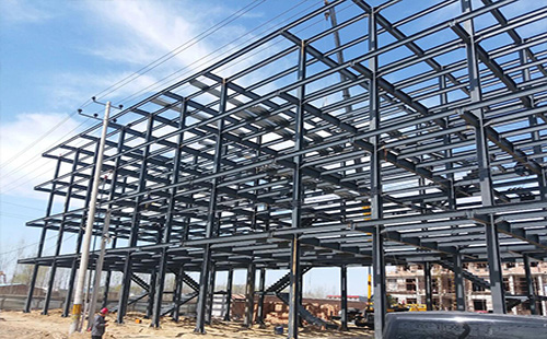 红古红古钢结构厂房屋面选材指南：确保性能与经济性的完美结合